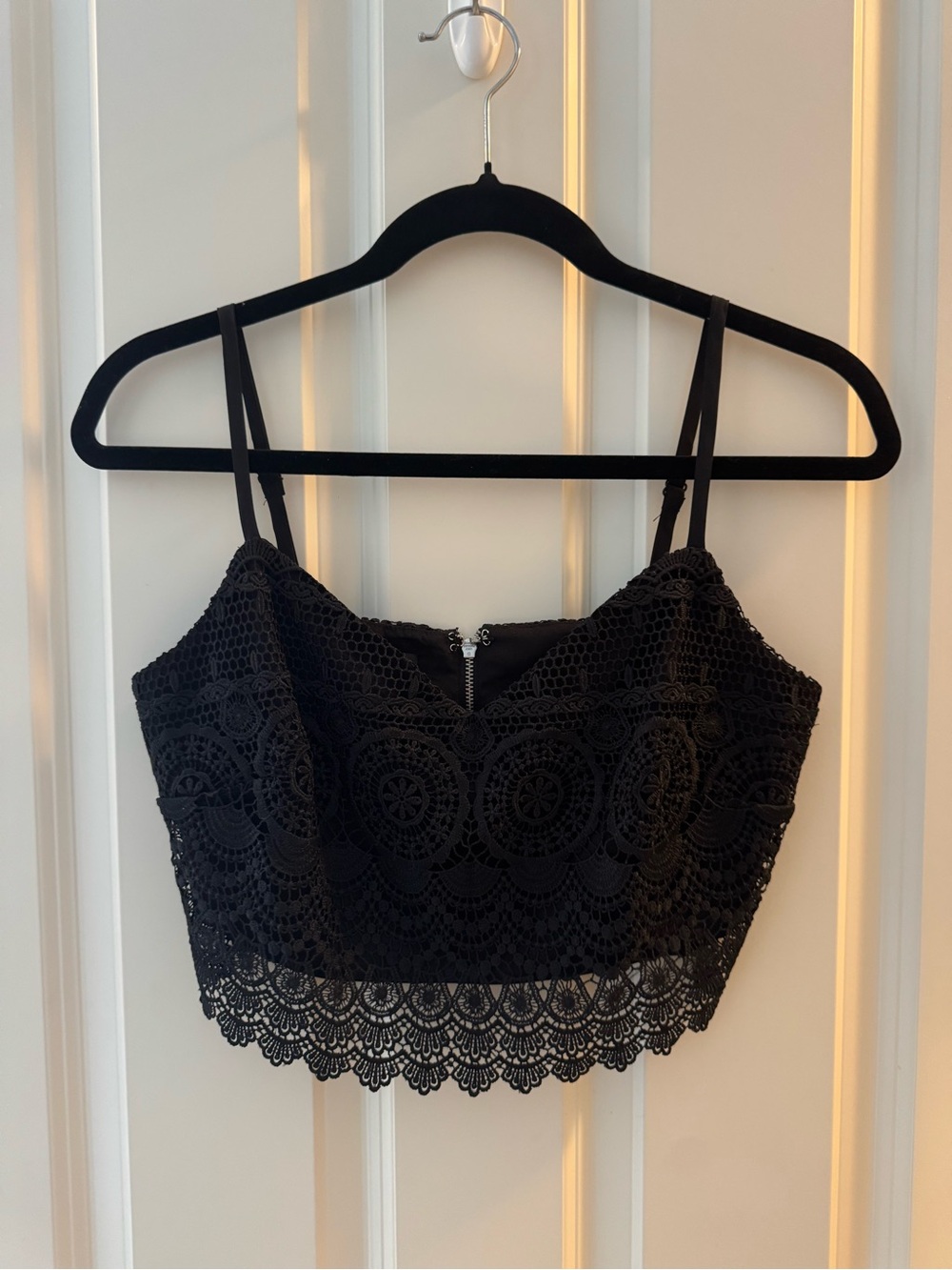 Black Lace Cropped Cami Top - Bebe